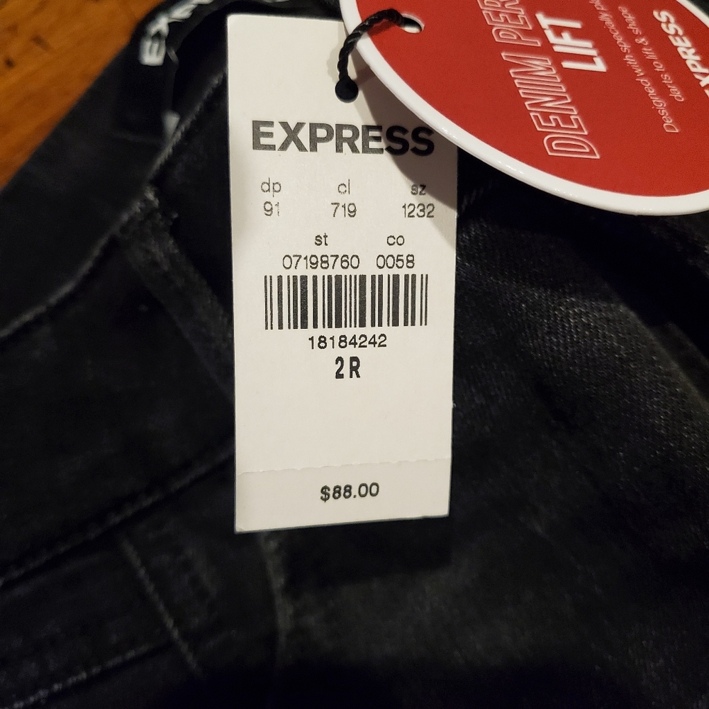 Express Jeans - Picture 3 of 5